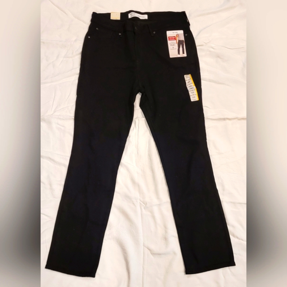 NWT Signature by Levi Strauss jeans mid rise straight S37 Slim